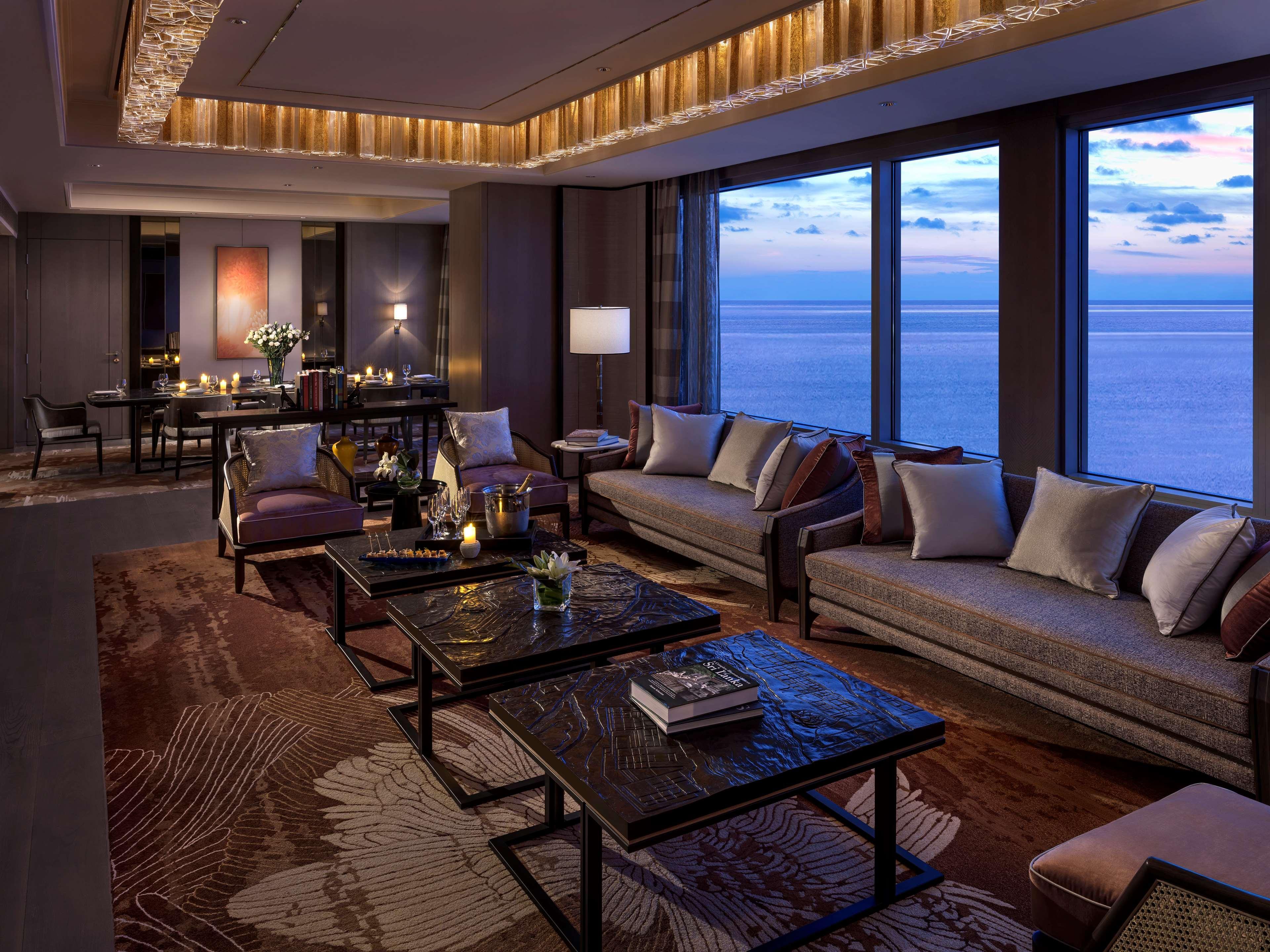 Shangri-La Colombo Exterior photo The living room of a Presidential Suite
