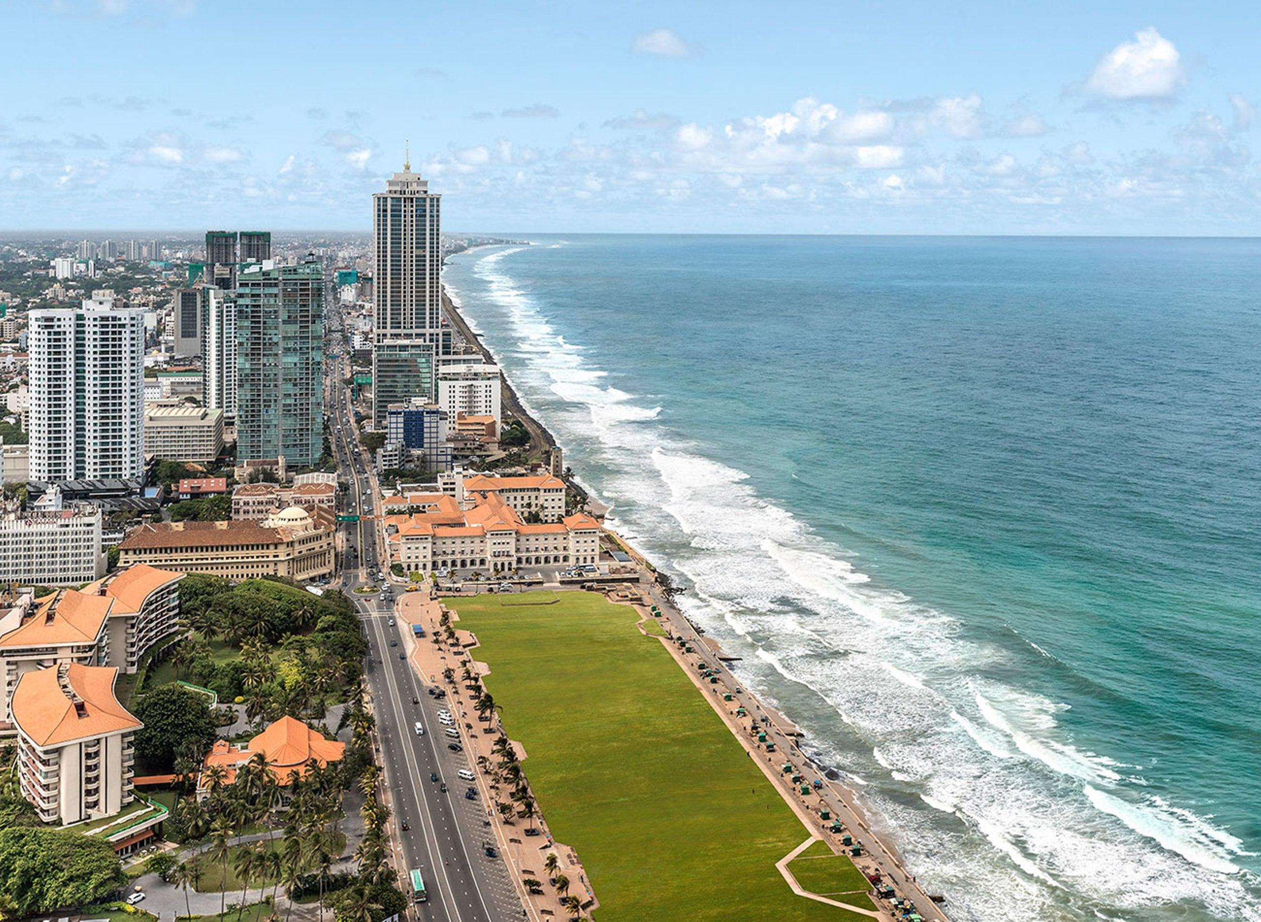 Shangri-La Colombo Exterior photo Aerial view of the Boca Raton Resort