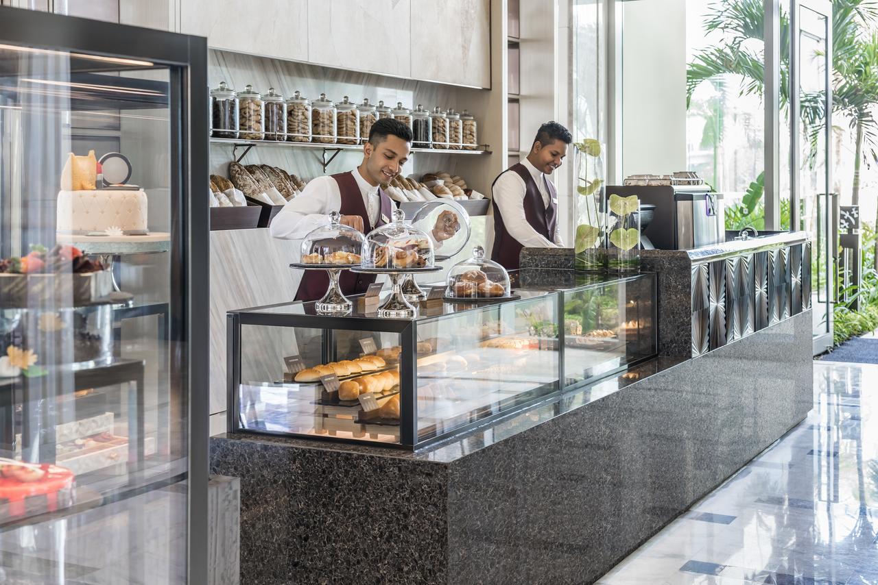 Shangri-La Colombo Exterior photo The Coffee Shop